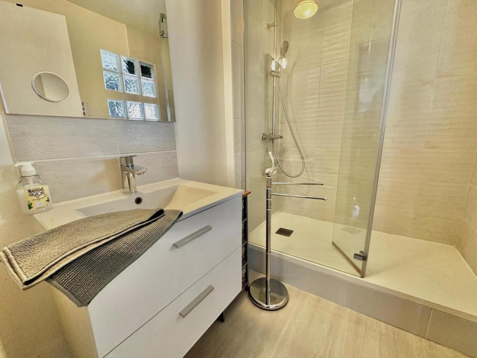 Appartement Pres Du Port Centre Et Plage - Vue Mer Courseulles-sur-Mer Exterior foto